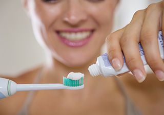Kariesvorstufen: Was bedeuten Flecken auf den Zähnen?